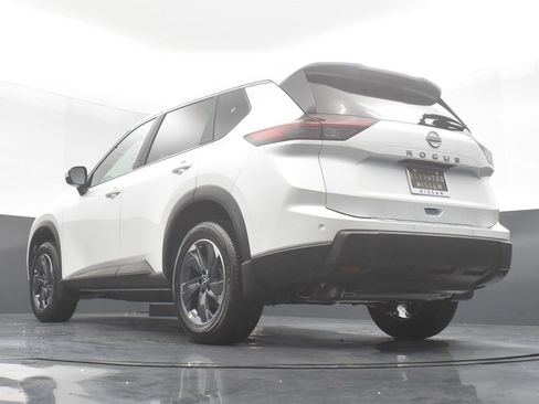 New 2026 Nissan Rogue SV image 28