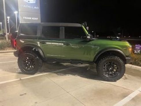 Used 2022 Ford Bronco Badlands image 1