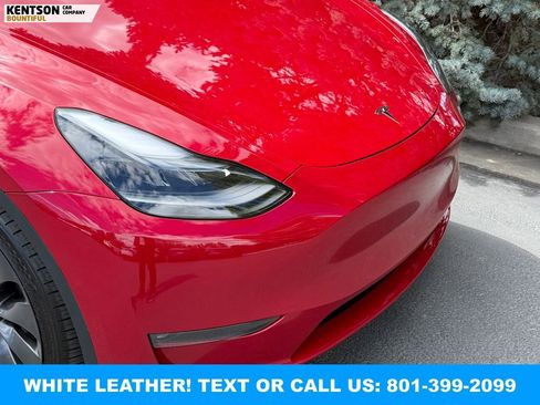 Used 2023 Tesla Model Y Performance AWD/4WD image 14