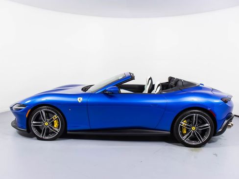 Certified 2025 Ferrari Roma Spider RWD image 9