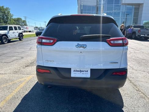 Used 2016 Jeep Cherokee Latitude w/ Cold Weather Group AWD/4WD image 9
