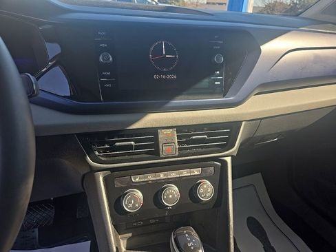 Used 2023 Volkswagen Taos SE w/ Panoramic Sunroof Package image 24