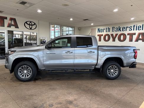 Used 2024 Chevrolet Colorado LT w/ LT Convenience Package RWD image 7