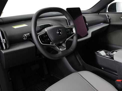 New 2026 Volvo EX30 Cross Country Ultra image 8