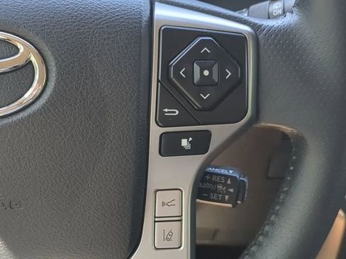 Used 2022 Toyota 4Runner SR5 AWD/4WD image 23
