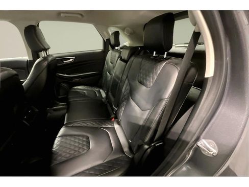 Used 2024 Ford Edge Titanium image 27