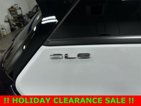 Used 2023 GMC Terrain SLE image 25