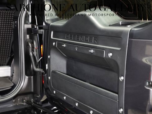 Used 2022 Land Rover Defender 90 X-Dynamic S image 45