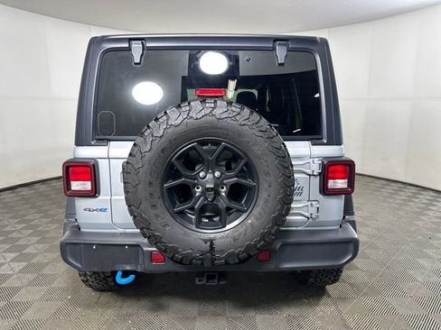Used 2024 Jeep Wrangler Unlimited image 4