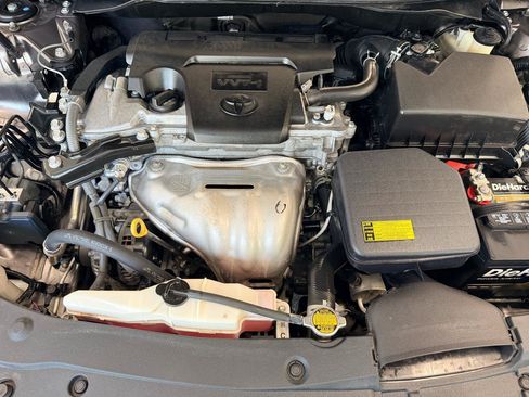Used 2015 Toyota Camry SE FWD image 39