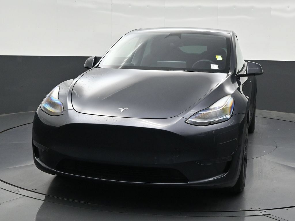 Used 2024 Tesla Model Y Long Range AWD/4WD image 8