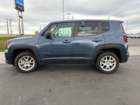 Used 2023 Jeep Renegade Latitude image 6