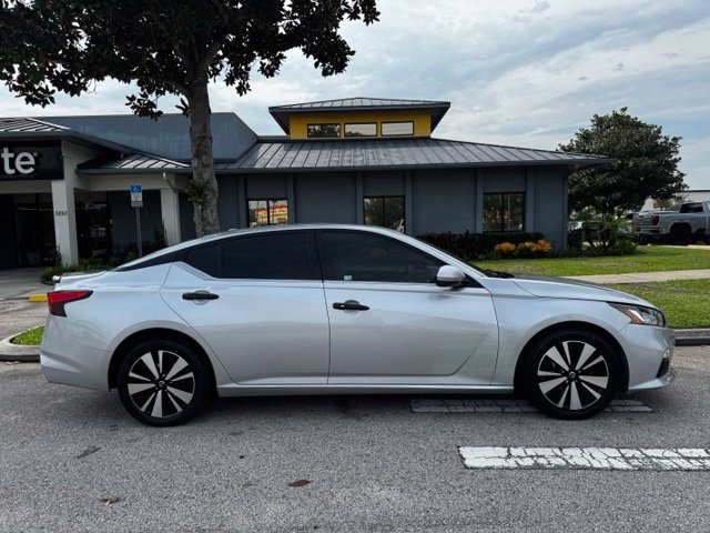 Used 2019 Nissan Altima 2.5 SV FWD image 6