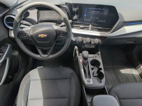 New 2026 Chevrolet Trax LS w/ LS Convenience Package FWD image 28