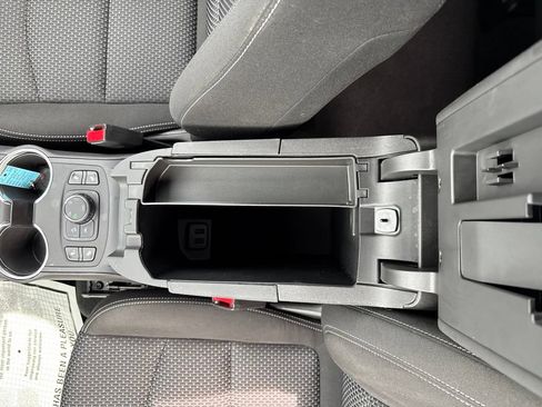 Used 2024 GMC Terrain SLE w/ Driver Convenience Package AWD/4WD image 15