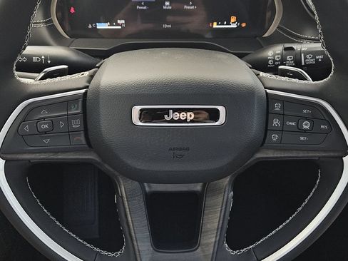 New 2026 Jeep Grand Cherokee Altitude RWD image 22