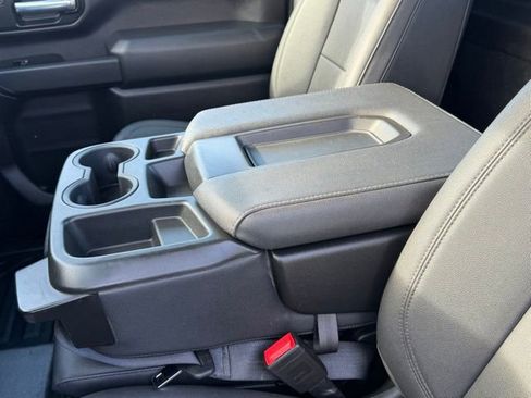 Used 2024 Chevrolet Silverado 2500 W/T image 36