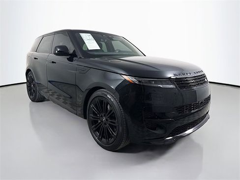 Used 2025 Land Rover Range Rover Sport Dynamic SE image 3