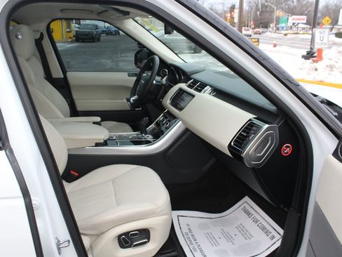Used 2014 Land Rover Range Rover Sport HSE image 15