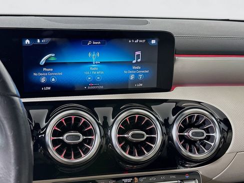 Used 2021 Mercedes-Benz CLA 250 image 13