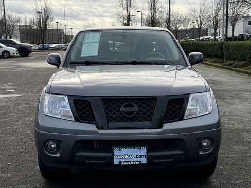 Used 2020 Nissan Frontier SV w/ Midnight Edition Floor Mats image 3