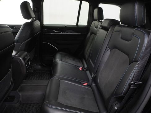 Certified 2023 Jeep Grand Cherokee Trailhawk w/ Advanced Protech Group II image 25