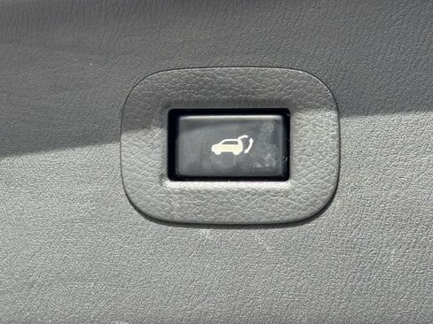 Used 2019 Nissan Armada Platinum w/ Captain's Chairs Package image 38