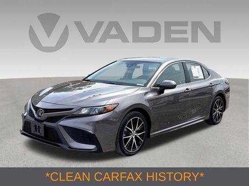 Used 2024 Toyota Camry SE FWD image 3