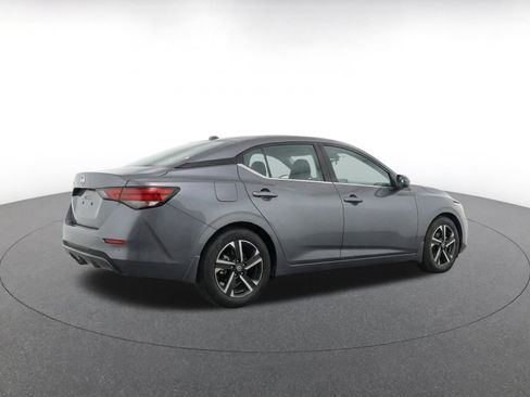 Used 2025 Nissan Sentra SV FWD image 9