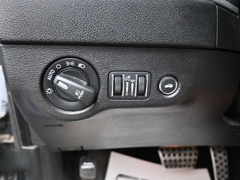 Used 2022 Dodge Charger R/T RWD image 17