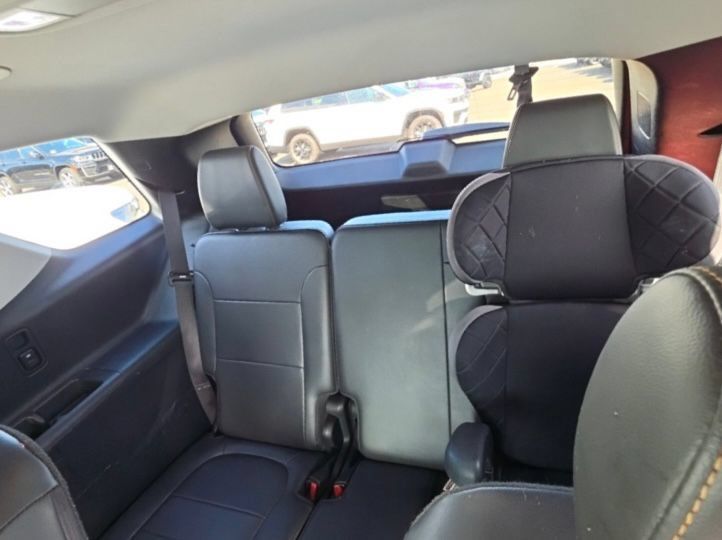Used 2020 Chevrolet Traverse LT w/ Driver Confidence II Package FWD image 6