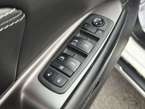 Used 2019 Dodge Journey Crossroad image 26