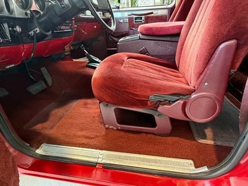 Used 1987 Chevrolet Blazer 4WD image 31