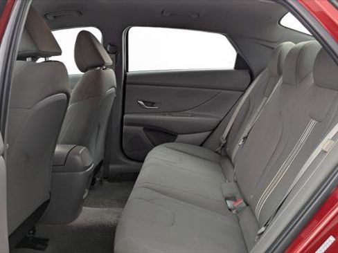 Used 2024 Hyundai Elantra SEL FWD image 17