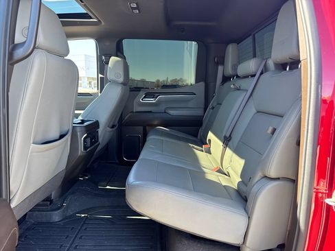 Used 2024 GMC Sierra 1500 SLT w/ SLT Premium Plus Package AWD/4WD image 15