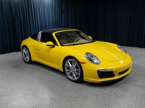 Used 2017 Porsche 911 Targa 4S image 5