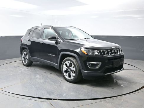 Used 2019 Jeep Compass Limited image 4