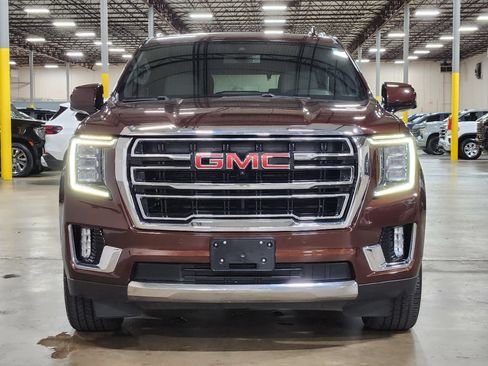 Used 2022 GMC Yukon SLT w/ SLT Premium Package RWD image 2
