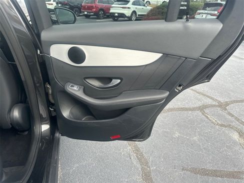 Used 2022 Mercedes-Benz GLC 300 image 18