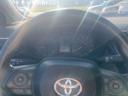 Used 2025 Toyota Corolla LE image 8