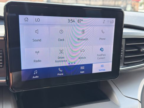 Used 2023 Ford Explorer XLT w/ Equipment Group 202A AWD/4WD image 25