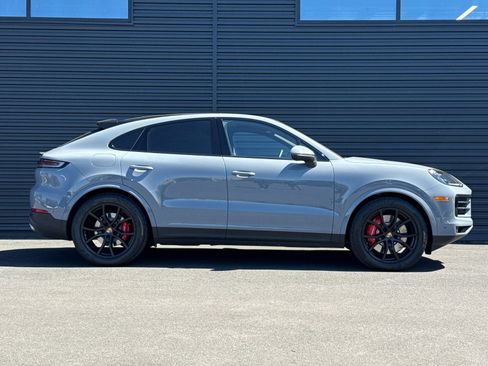Certified 2026 Porsche Cayenne S AWD/4WD image 10