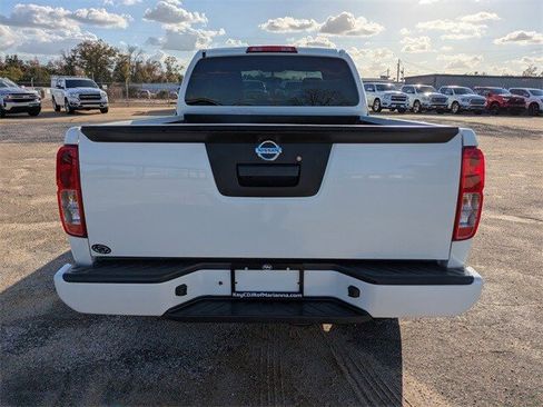Used 2021 Nissan Frontier S image 5