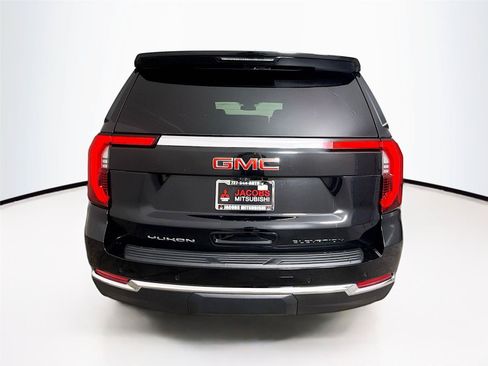 Used 2025 GMC Yukon Elevation AWD/4WD image 24