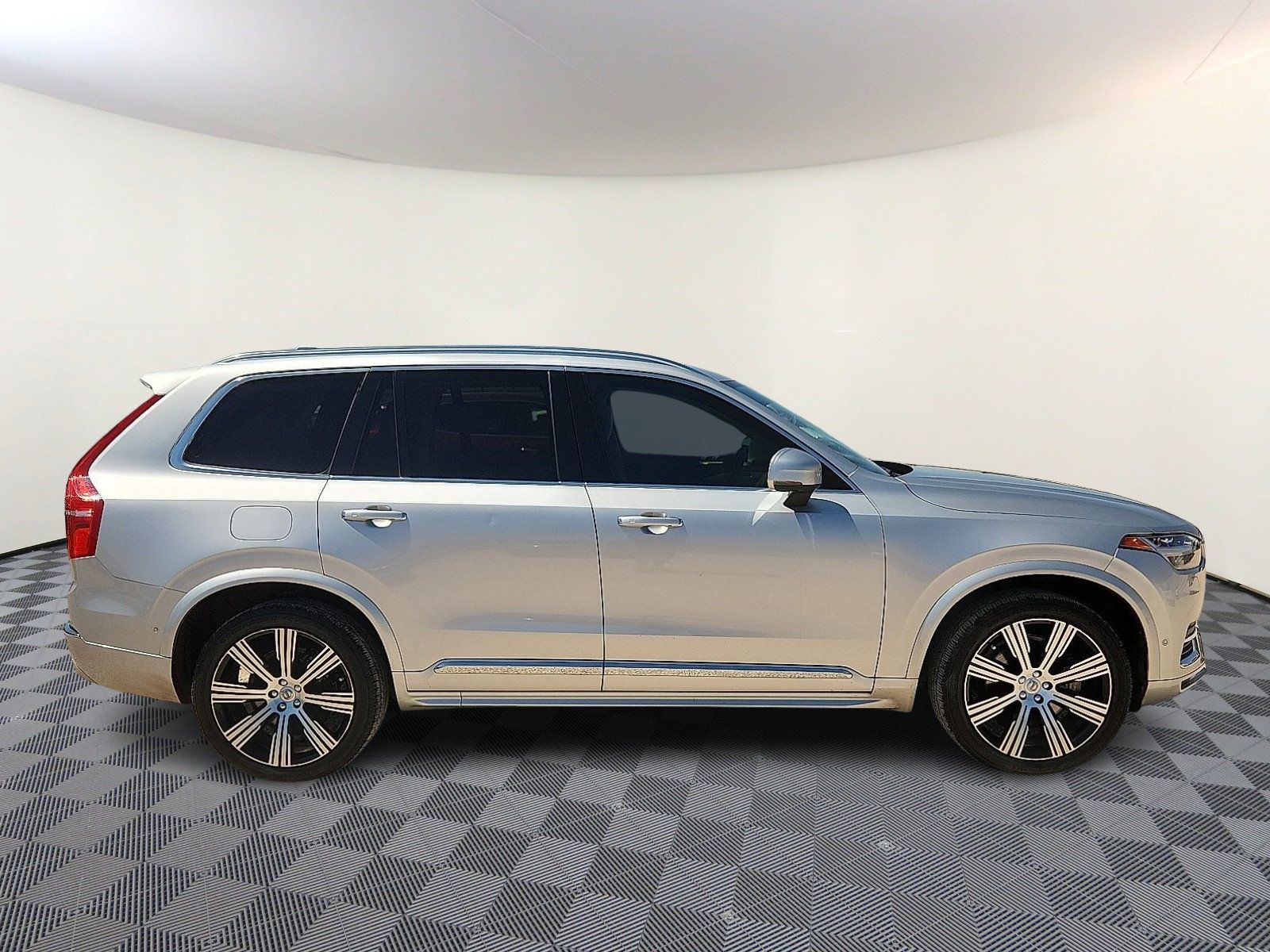 Used 2022 Volvo XC90 T6 Inscription w/ Lounge Package AWD/4WD image 5