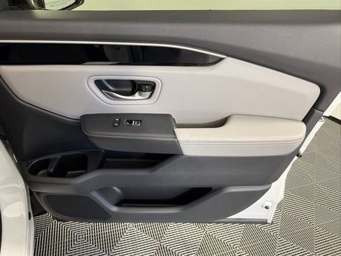 Used 2025 Honda Pilot EX-L image 53