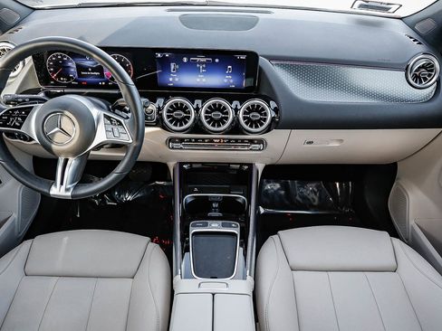 Certified 2025 Mercedes-Benz GLA 250 4MATIC image 10