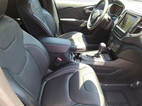Used 2022 Jeep Cherokee Latitude Lux w/ Sun & Sound Group FWD image 10