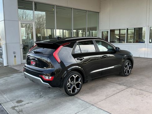 Used 2023 Kia Niro EX Touring image 22