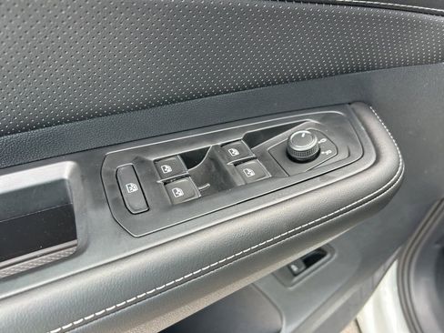 New 2026 Volkswagen Atlas SE image 19